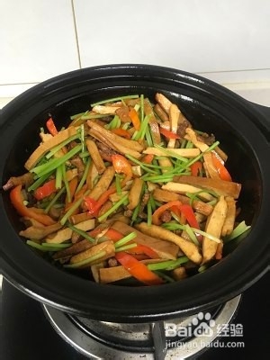 怎么做美味营养的芹菜炒豆干