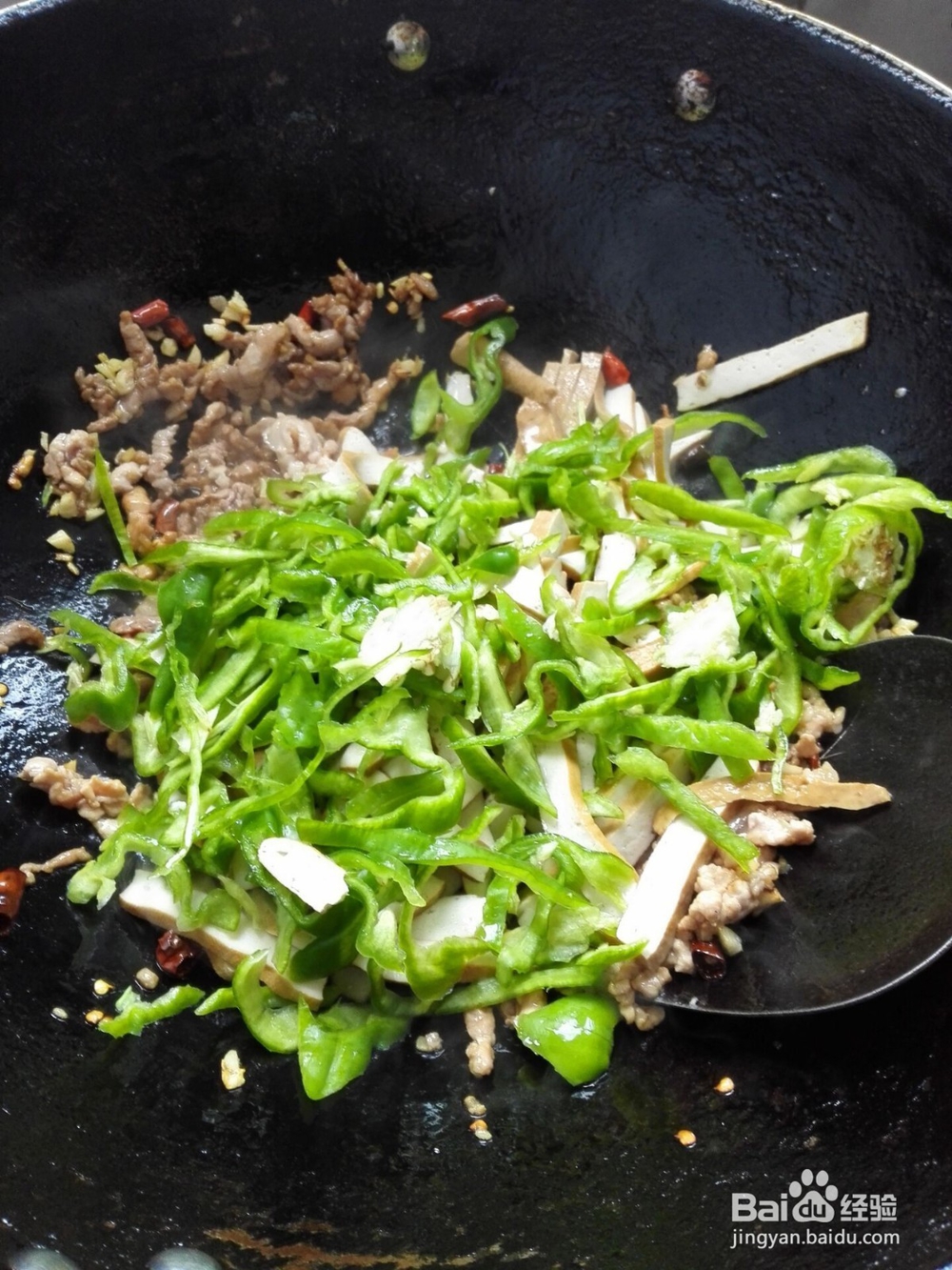 怎样制作青椒香干肉丝好吃?