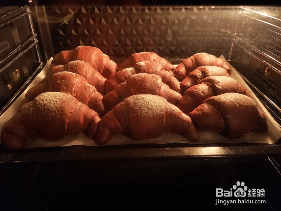 自己制作巧克力牛角包