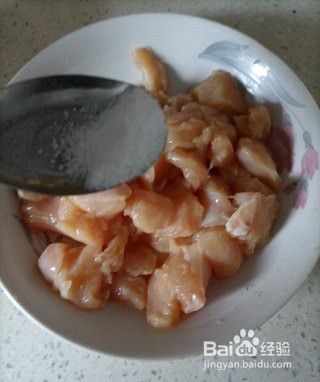 黄瓜炒鸡丁的做法