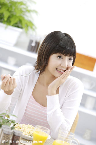 脱发的原因及治疗