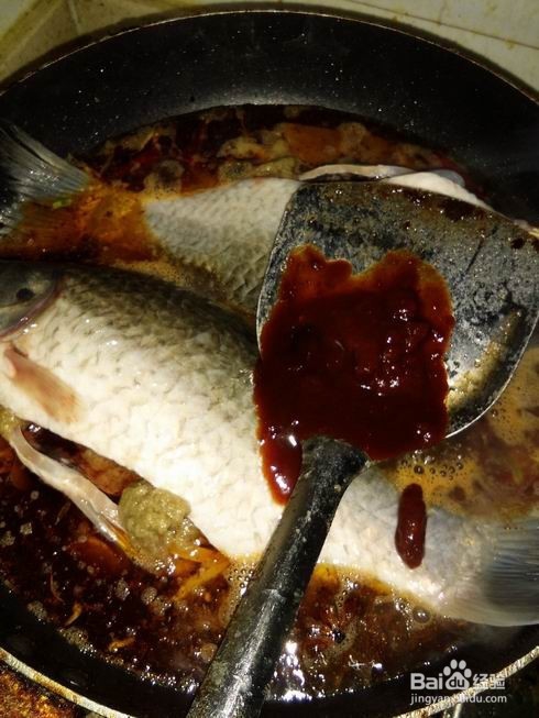 小米辣酱汤鲫鱼豆腐锅