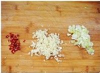 用简单的方法做出超级好吃的菜——蒜蓉西葫芦