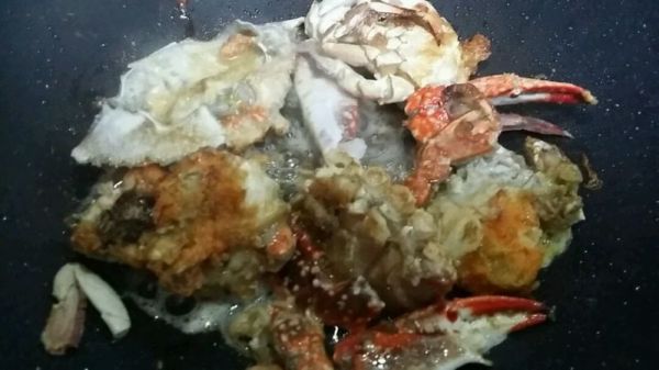 南洋风焗咸呛蟹