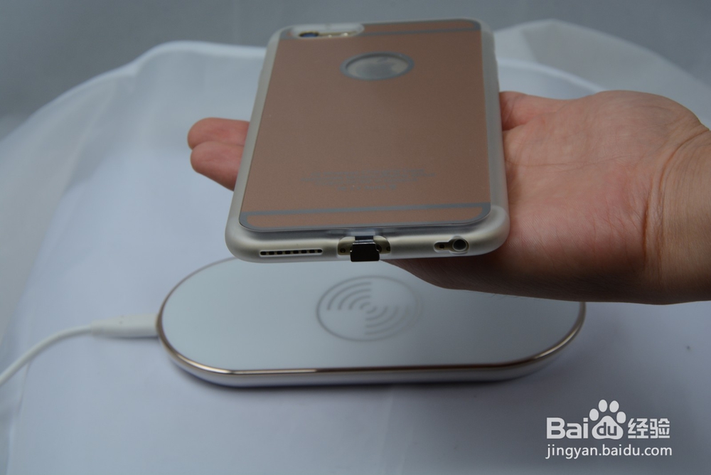 怎样给手机无线充电？