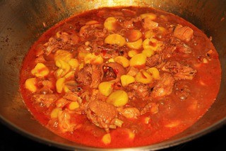 板栗红烧鸡的制作方法