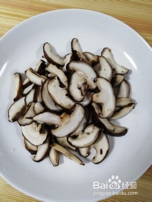 超级下饭:香菇滑鸡