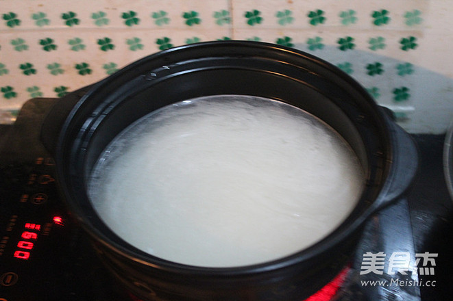 腊味双拼煲仔饭