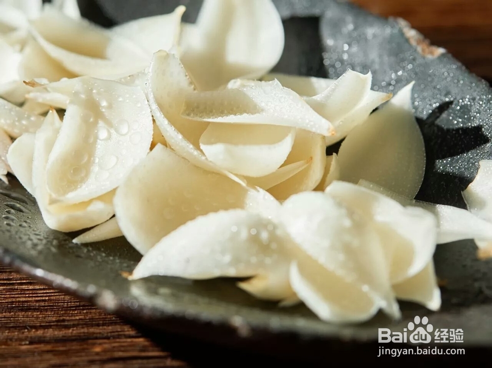 西芹百合——滋阴润燥,改善失眠,降血压血脂