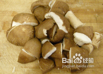 袋鼠妈妈小鸡炖蘑菇的做法