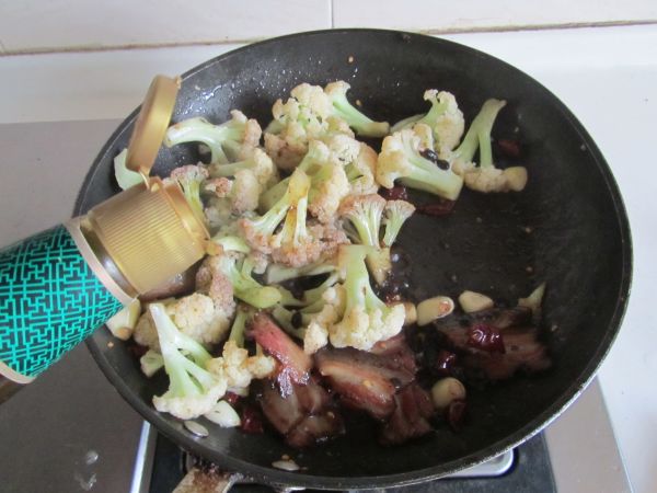 豆豉腊肉煸花菜