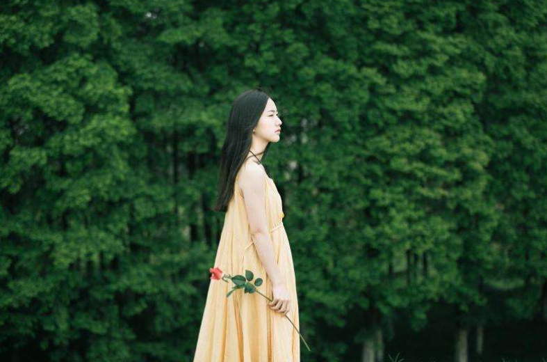 干净文艺短句官宣