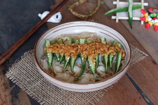 蒜香魔芋蒸秋葵