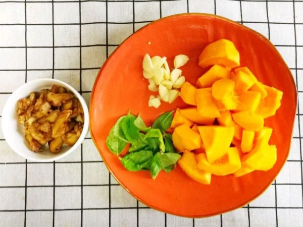 罗勒松茸焗南瓜