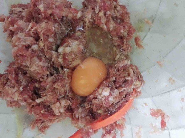 韭黄水饺的做法