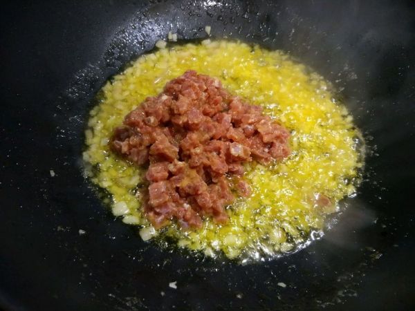 香菇酱牛肉炒饭
