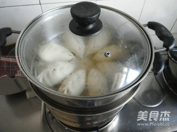 白菜榛蘑猪肉包子