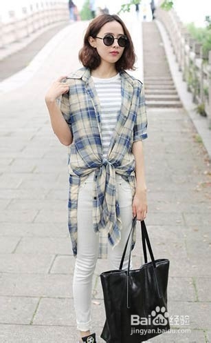 衬衫跟九分小脚裤搭配 五一出街非常舒服