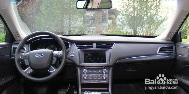 4.9米，配置媲美D级车，加速7s，却因品牌无人识