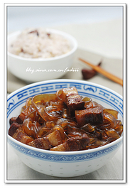【西兰花梗炒培根】用废弃的西兰花梗炒出美味