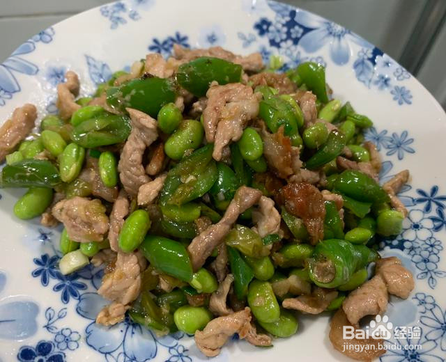 家常下饭菜辣椒毛豆炒肉的做法