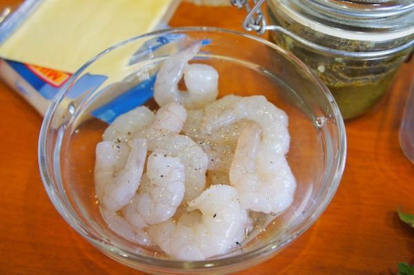 鲜虾秋葵薄底披萨