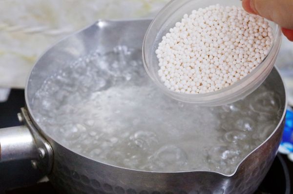 杨枝甘露慕斯蛋糕