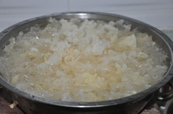 脆梨红枣银耳汤