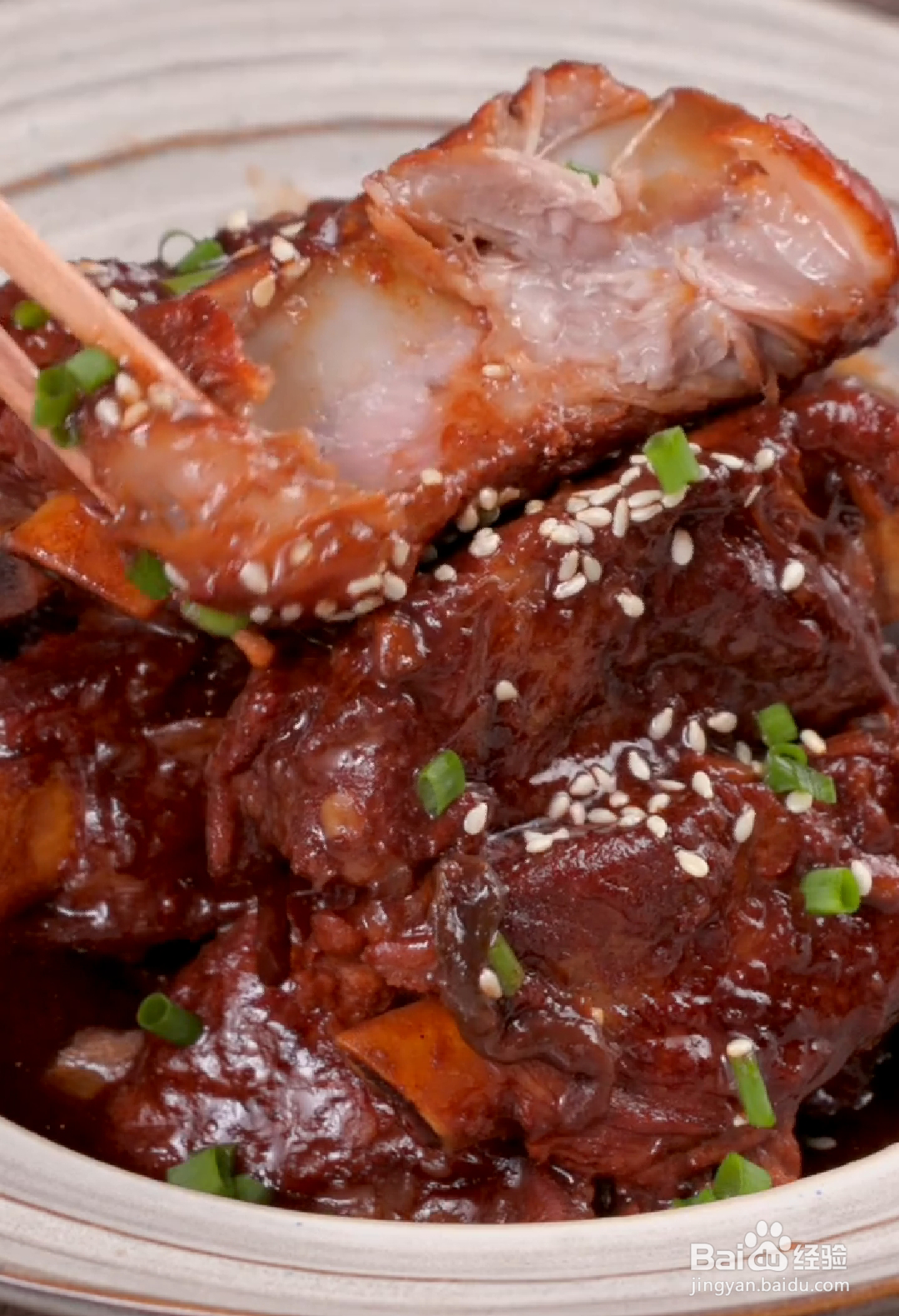 如何做出好吃的电饭锅腐乳烧排骨?