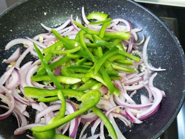 流心蛋肥牛盖浇饭