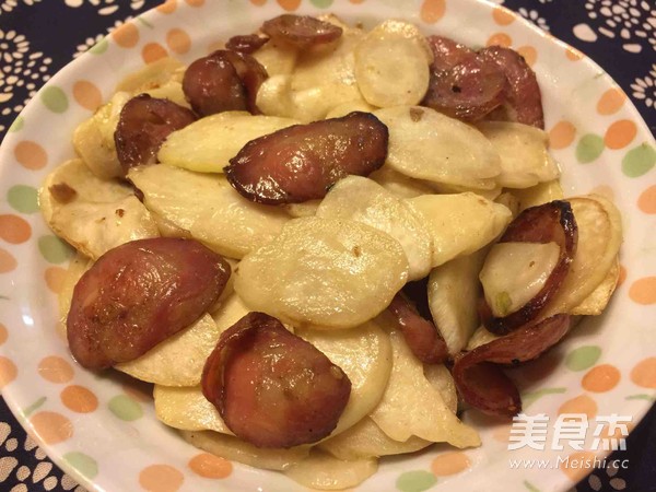 茭白炒腊肠的做法