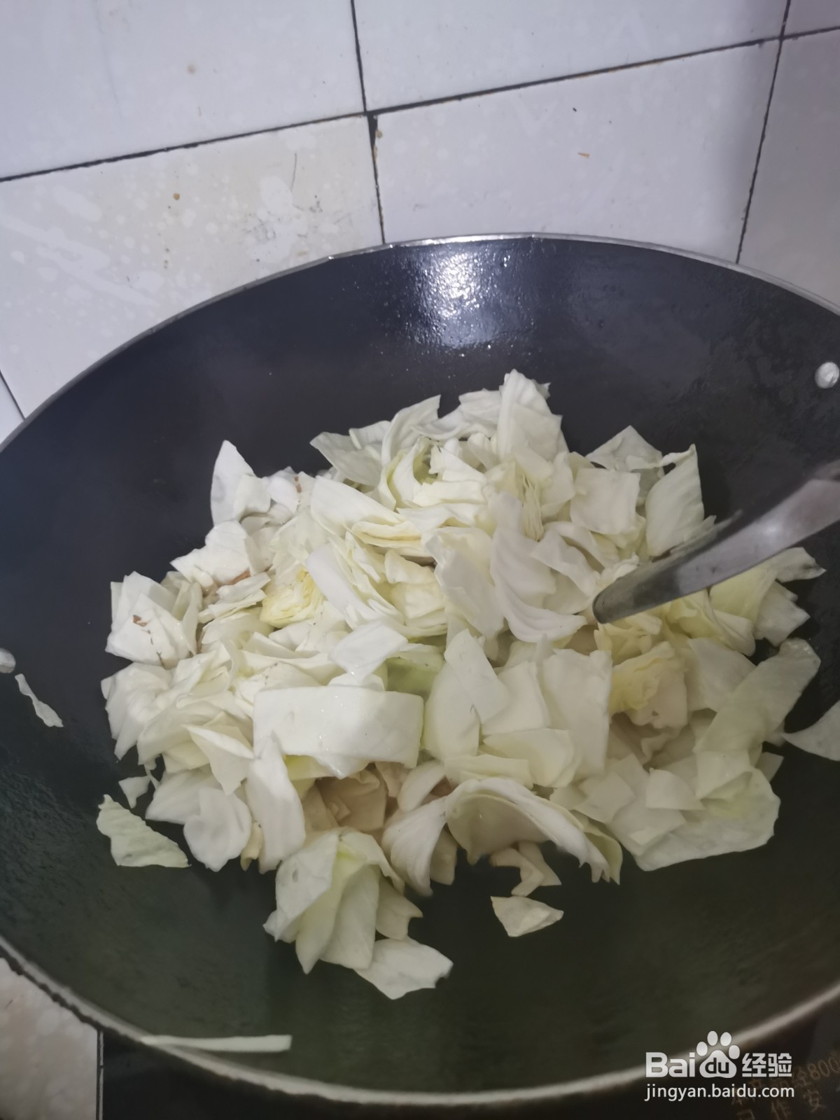 猪肉如何炒包心菜？