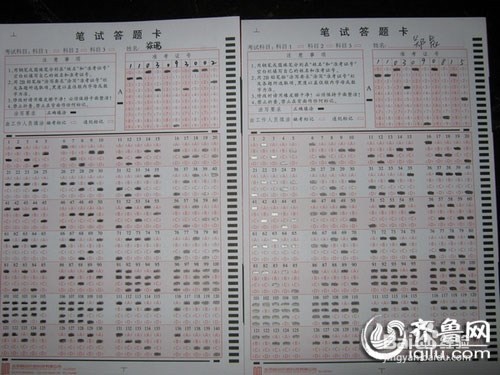 <b>七八年级答题卡（扫描）学生使用方法</b>