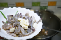 东北下饭菜香辣虾