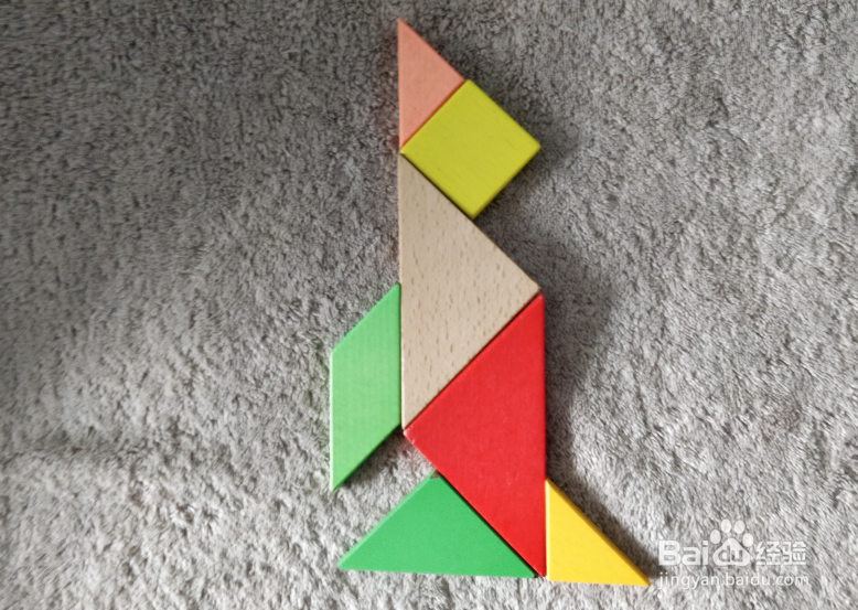 用七巧板怎样拼一只抬头鸣叫的企鹅?