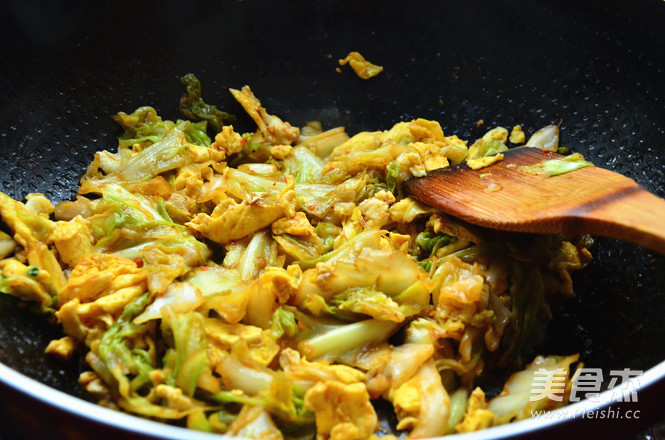 香辣卷心菜炒鸡蛋
