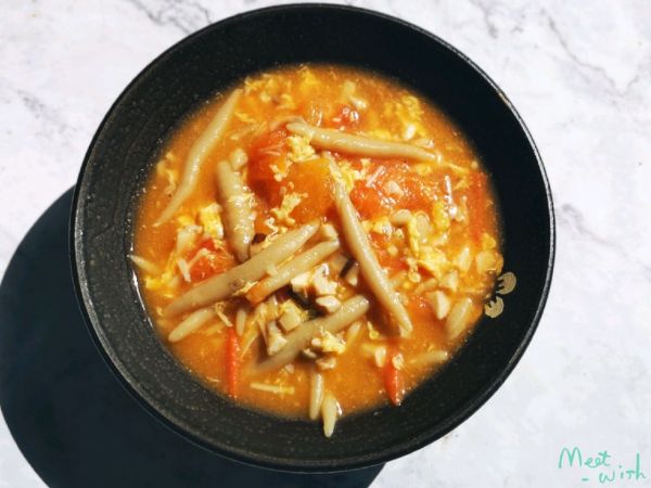 番茄菌菇蛋汤莜面鱼鱼