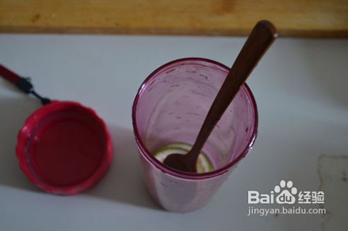 早上第一杯水——蜂蜜柠檬水