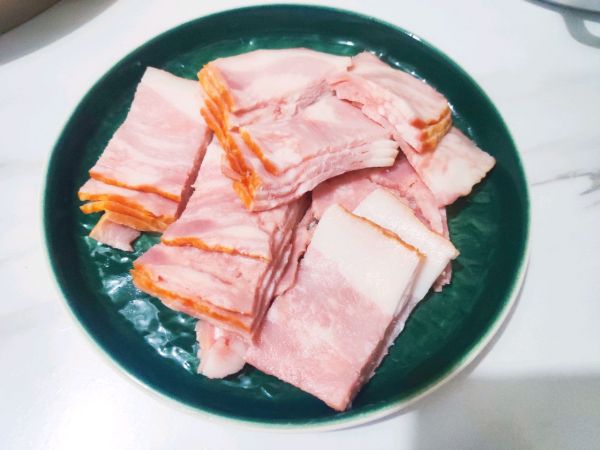 咸蛋黄培根披萨