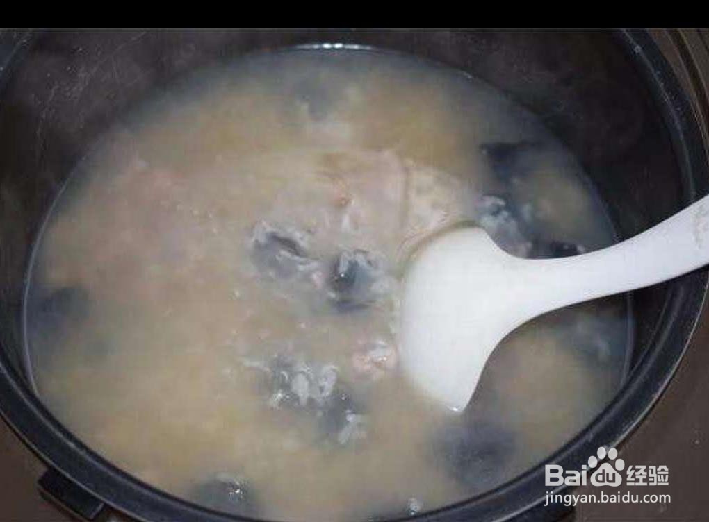 皮蛋瘦肉粥的做法