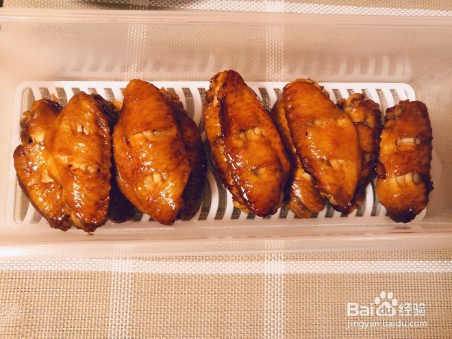 油蜜汁鸡翅的做法