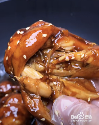 怎么做出又香又嫩的蒜香蜜汁鸡腿？