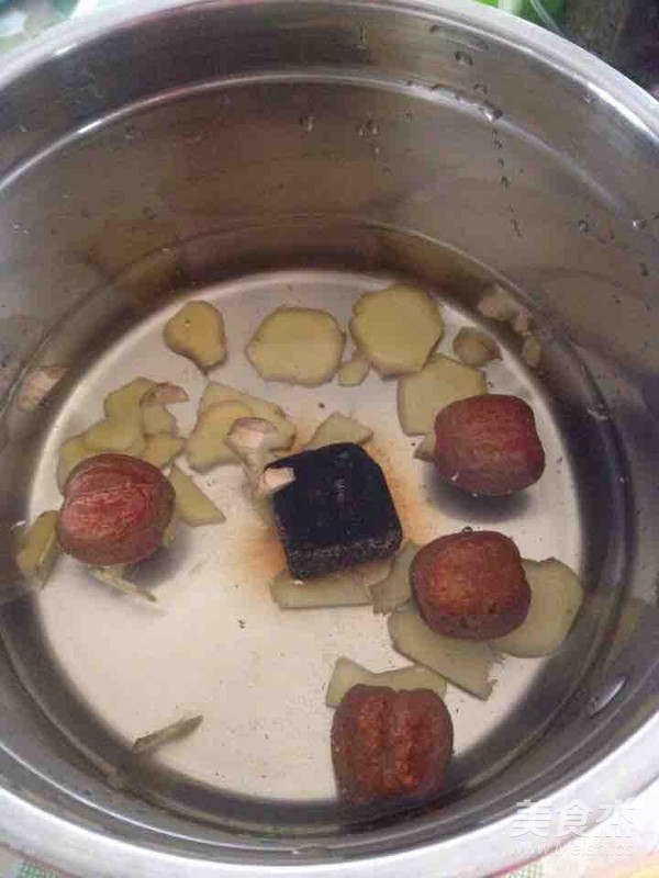 超简单的缓解痛经的姜茶