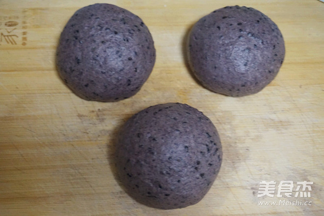 营养的黑芝麻紫米吐司