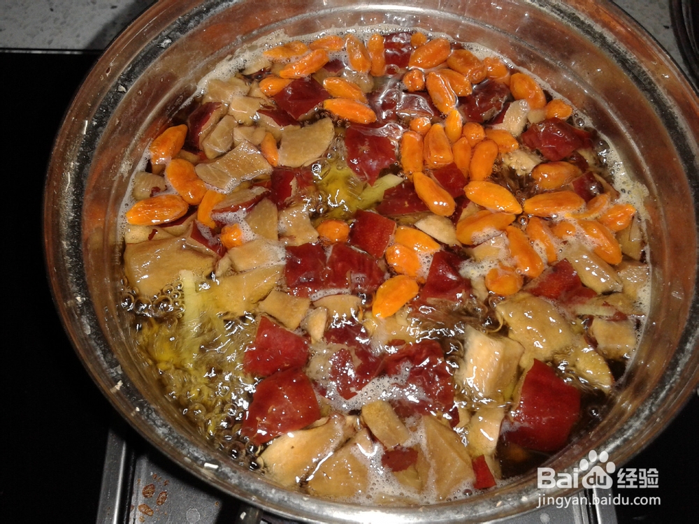 冬日暖身饮——红枣桂圆姜茶