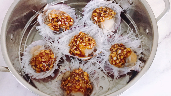 蒜蓉粉丝蒸扇贝