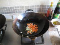 五彩炒馒头的做法