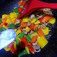 如何制作美味的彩椒鸡丁
