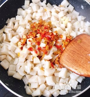 下饭菜：酸辣藕丁