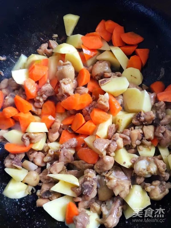 咖喱鸡块饭的做法